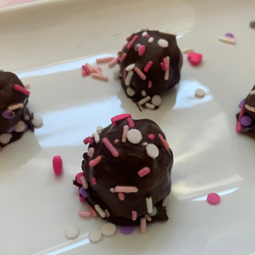 These Super Simple Cherry Brownie Truffles are easy to prepare but are bursting with chocolate and cherry flavors.