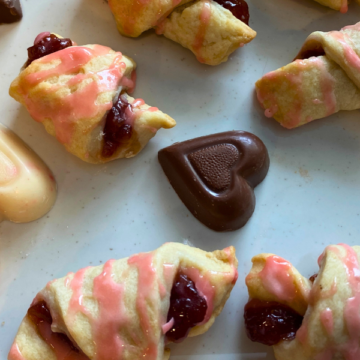 Easy Strawberry Rugelah is made with a simple cream cheese butter dough giving it an irresistibly light and flaky texture, with sweet strawberry jam wrapped inside.