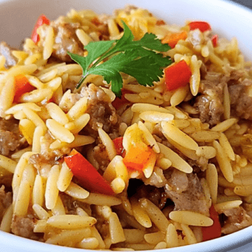 Tender orzo, sausage, southwestern seasonings, diced green chiles, red peppers and cheese.