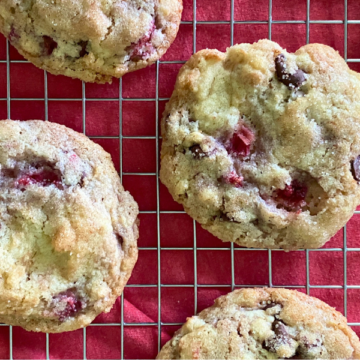 Packed with juicy strawberries and chocolate chips, these Strawberry Chocolate Chip Snickerdoodles are soft and fluffy with just the right amount of crispiness on the edges.