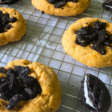 Soft and chewy, packed with pumpkin, warm spices and topped with a crunchy layer of Oreo pieces.