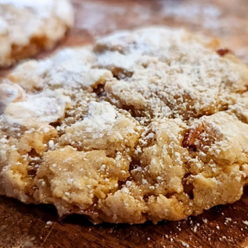 Rich, buttery flavor with a soft, gooey center, a hint of warm spices, and packed with sweet, tender bites of apple.