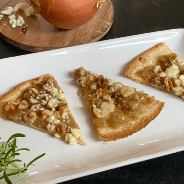 These balsamic onion blue cheese bites pack a lot of flavor in a small bite.