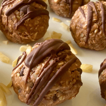 Made with rolled oats, peanut butter, slivered almonds, and chia seeds for crunch and packed with protein, are the perfect no-bake treat!