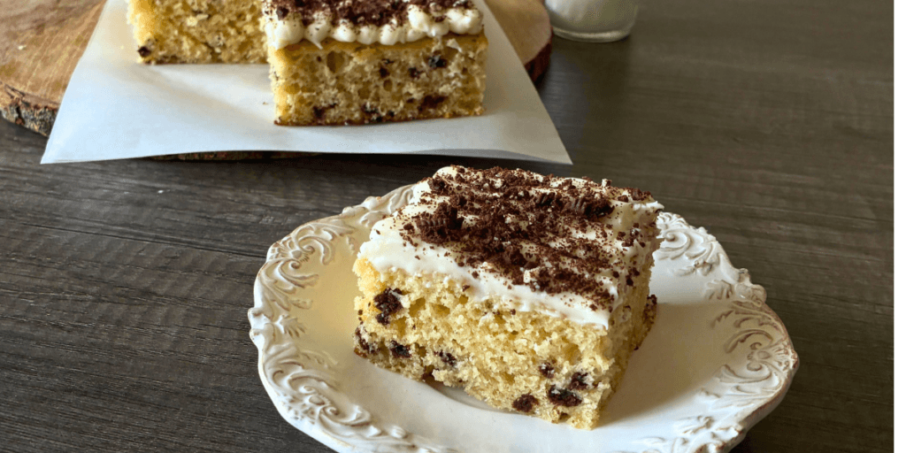 Copycat Trader Joe’s Cookies and Cream Mini Sheet Cake Recipe