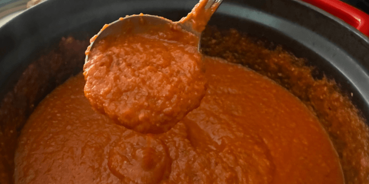 This slow cooker eggplant marinara is loaded with fresh vegetables.