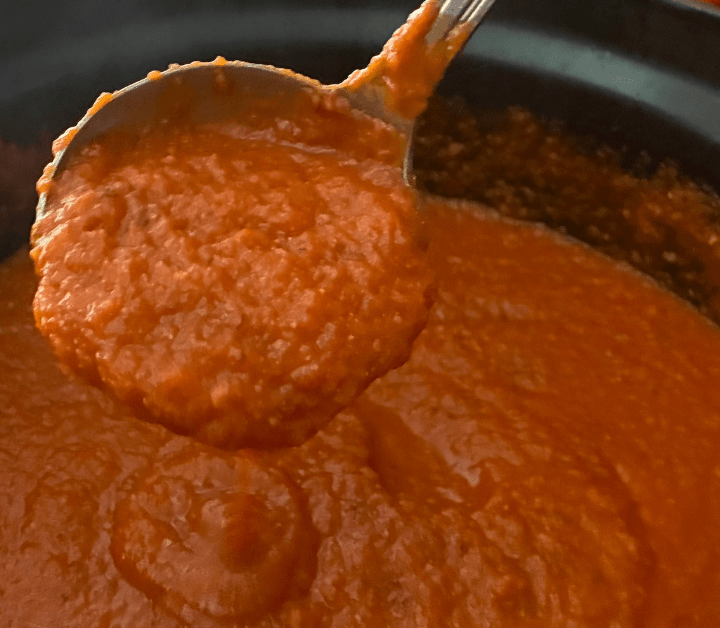 This slow cooker eggplant marinara is loaded with fresh vegetables.